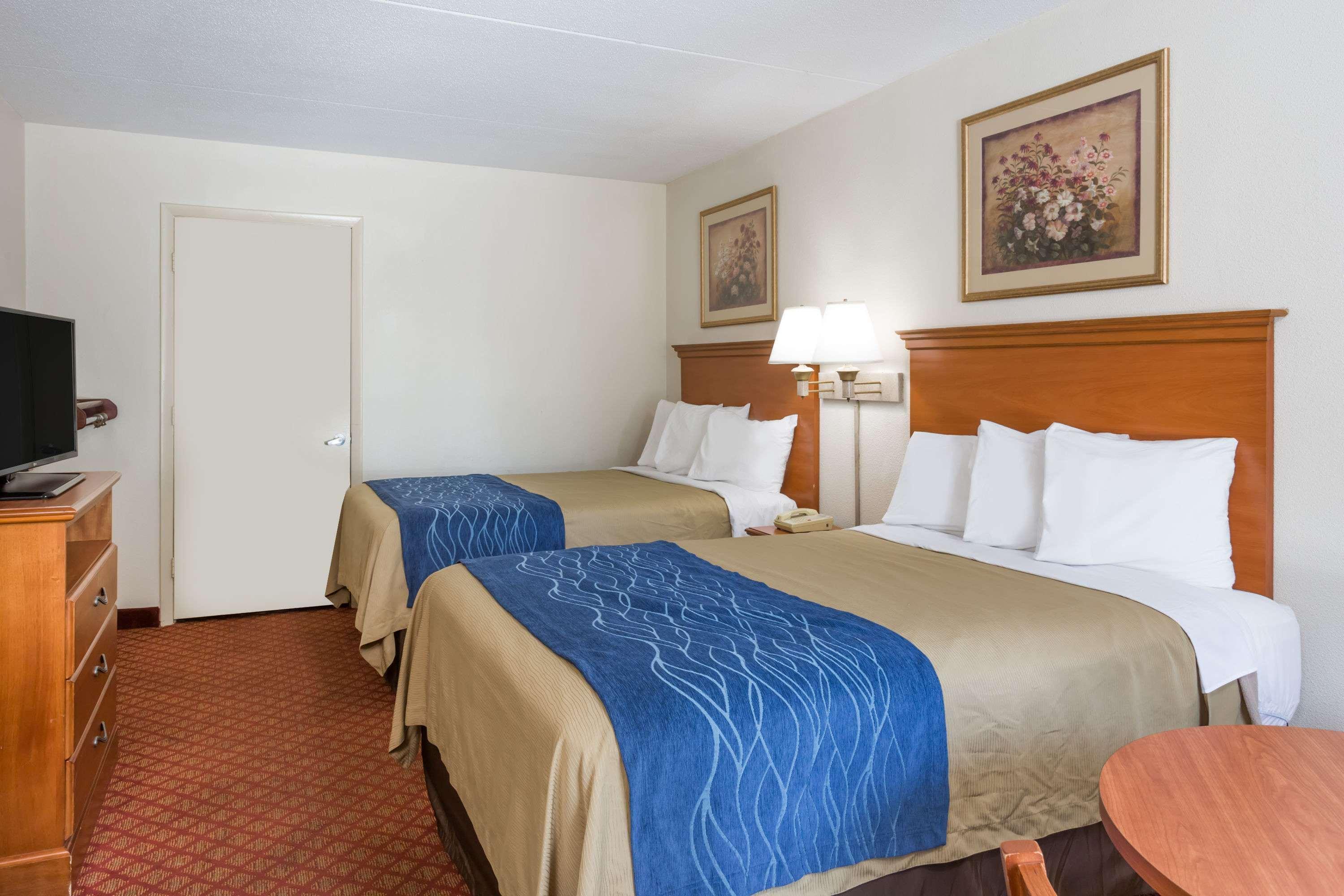 Days Inn By Wyndham Winston Salem North Екстер'єр фото